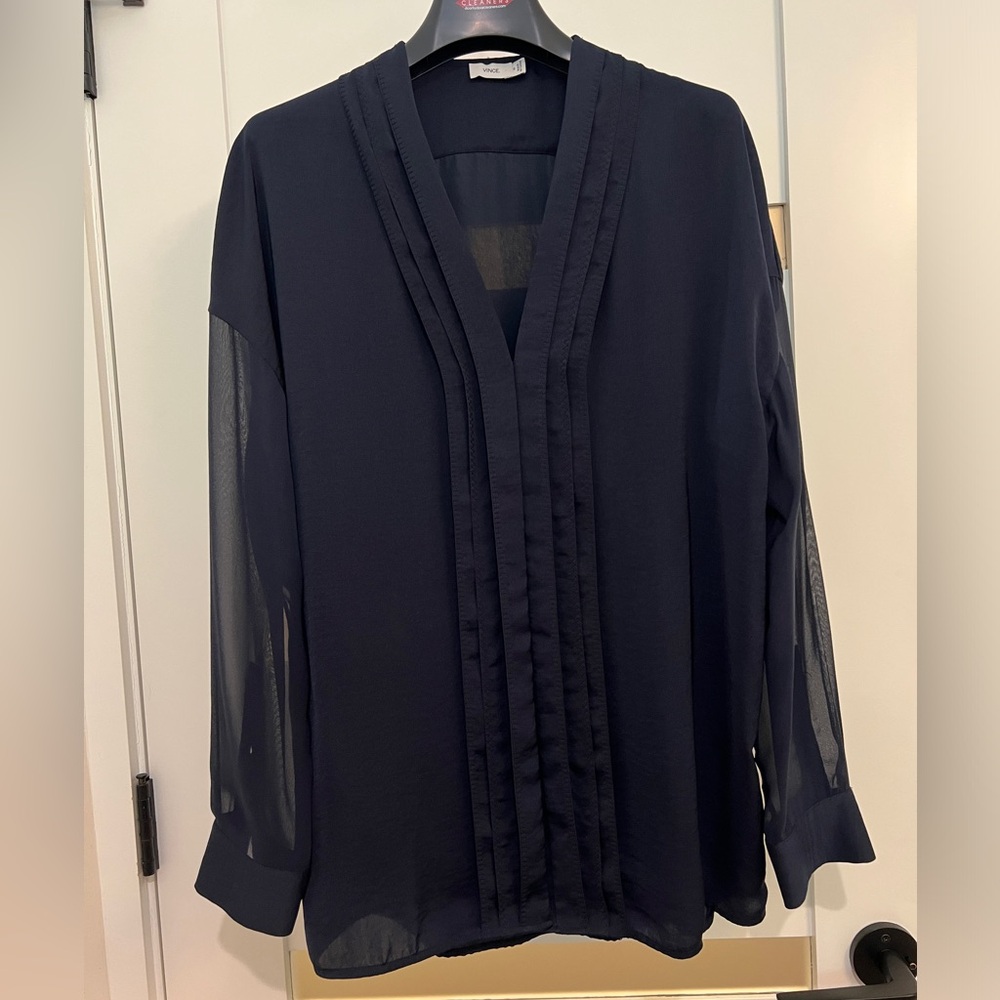 Vince Silk Blend Sheer Drapey Flowing Button-Up V-Neck Blouse Navy sz 10 EUC